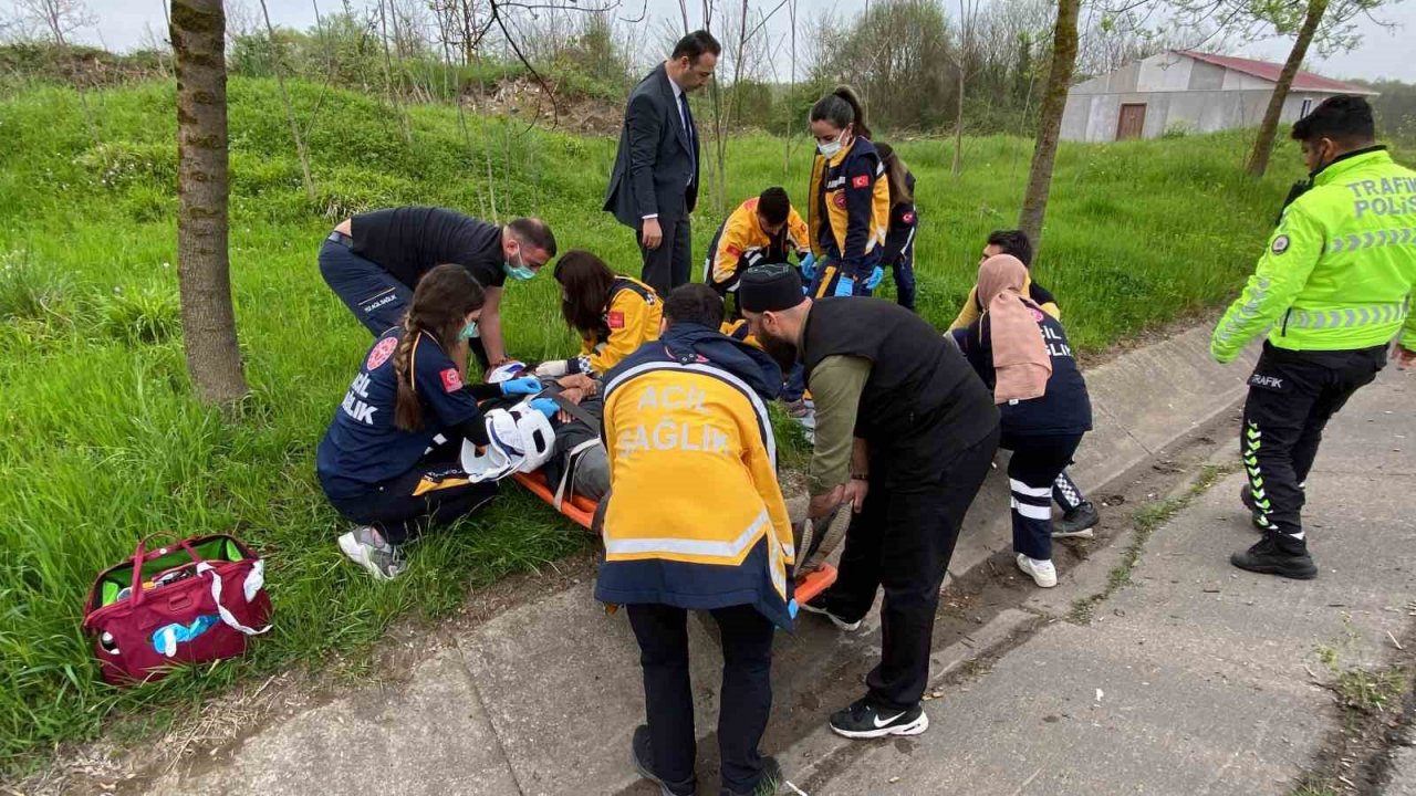 Kamyon kırmızı ışıkta duran araca çarptı: 2 yaralı