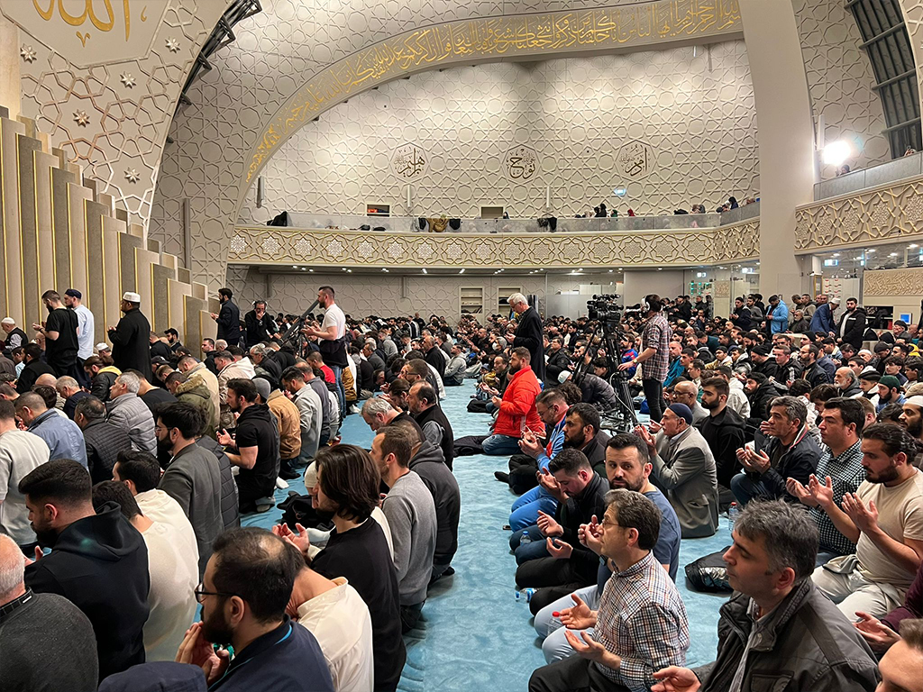 koln-ditib-kadir-gecesi-9.jpg