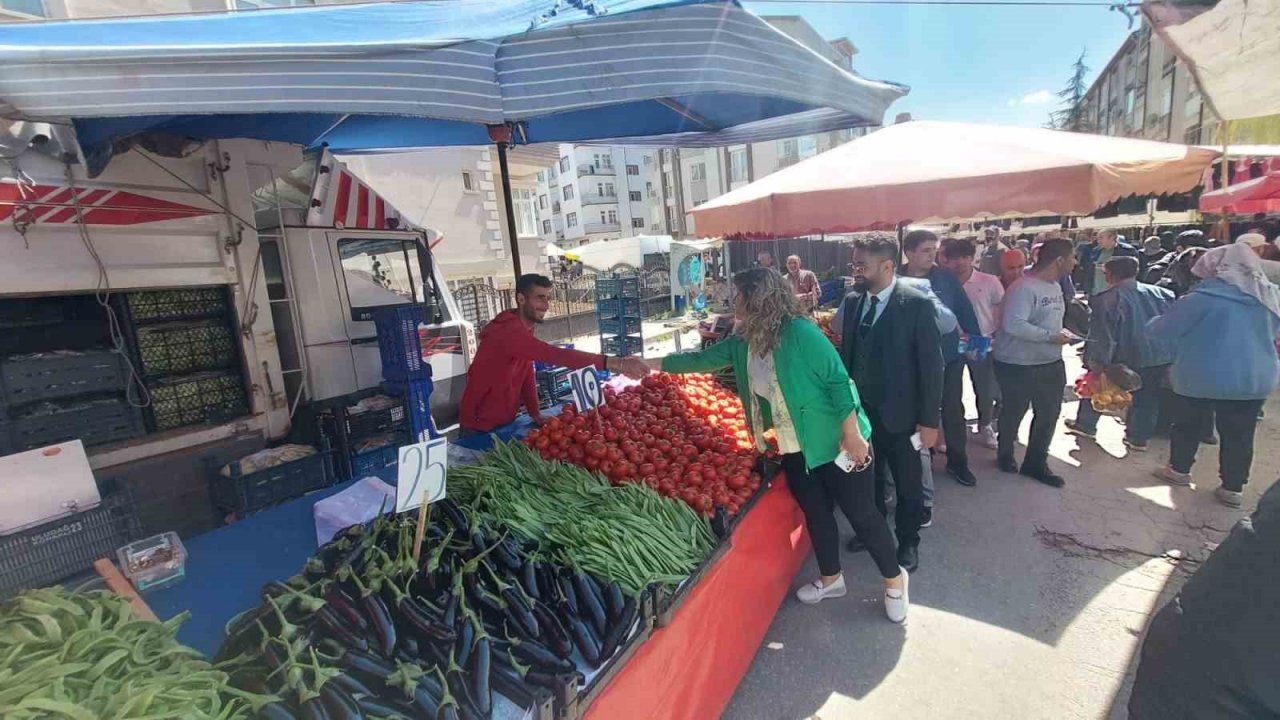 Memleket Partisi İl Başkanı Suat Yiğit, " Seçmenin derdi seçim değil ekonomi"