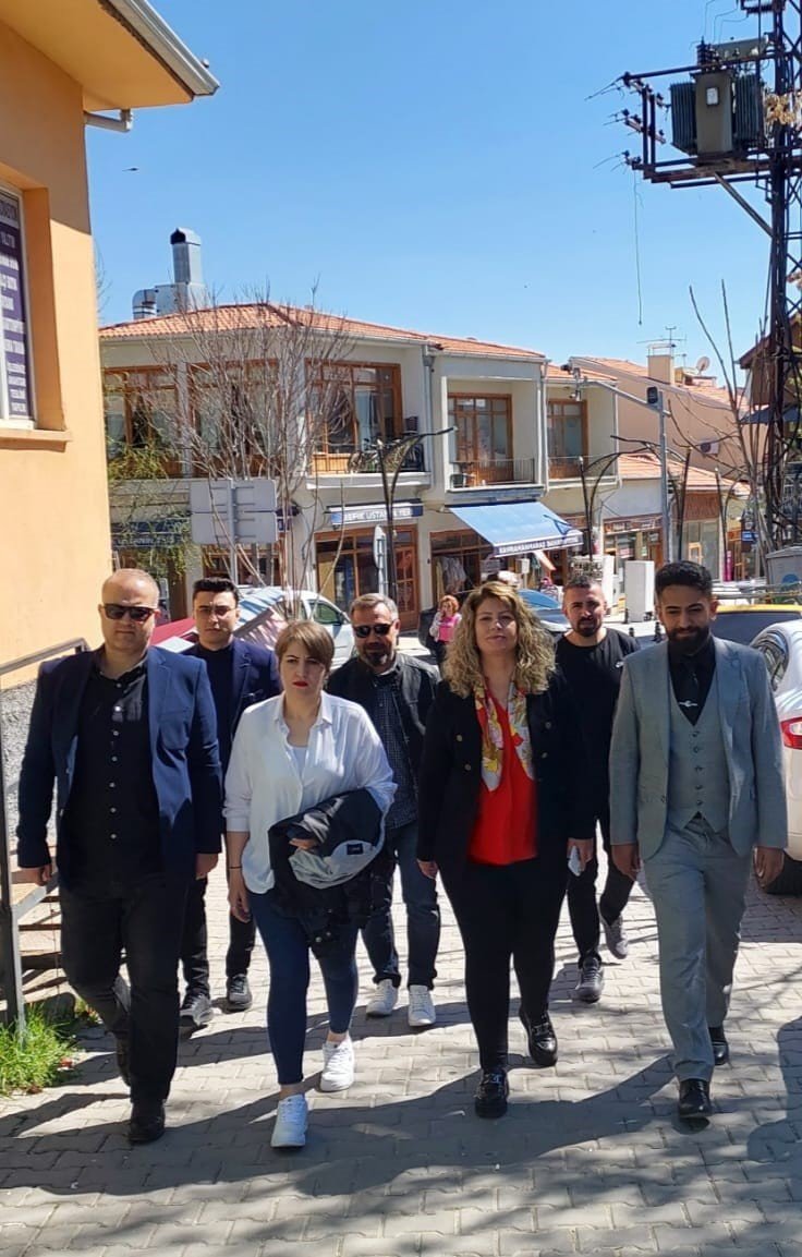 Memleket Partisi İl Başkanı Suat Yiğit, " Seçmenin derdi seçim değil ekonomi"