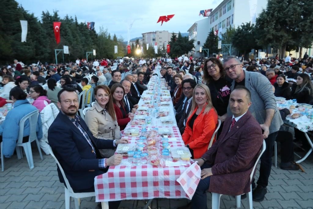 Merkezefendi’de Halil İbrahim sofrası Yenişehir’de kuruldu