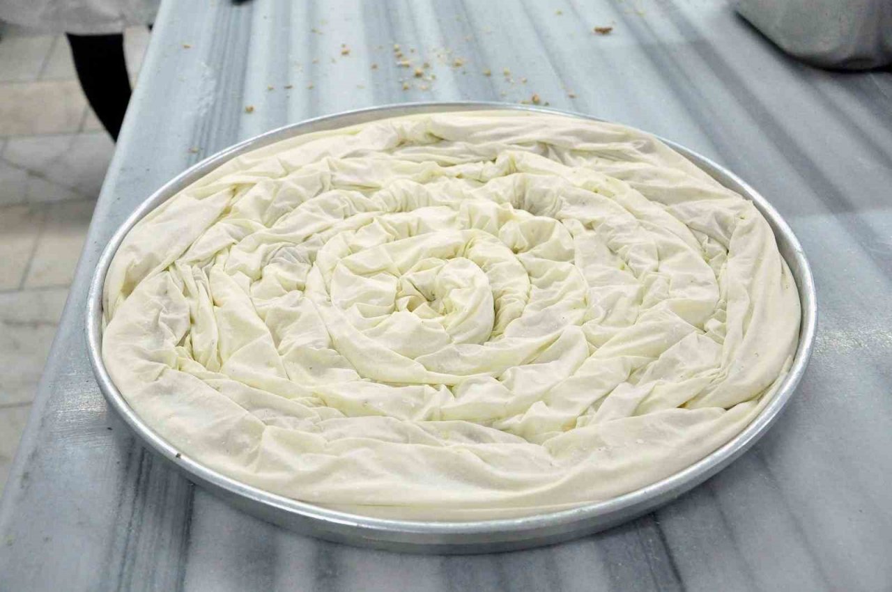 Bayram tatlılarından "Muğla Saraylısı"yla 303 yıllık gelenek korunuyor