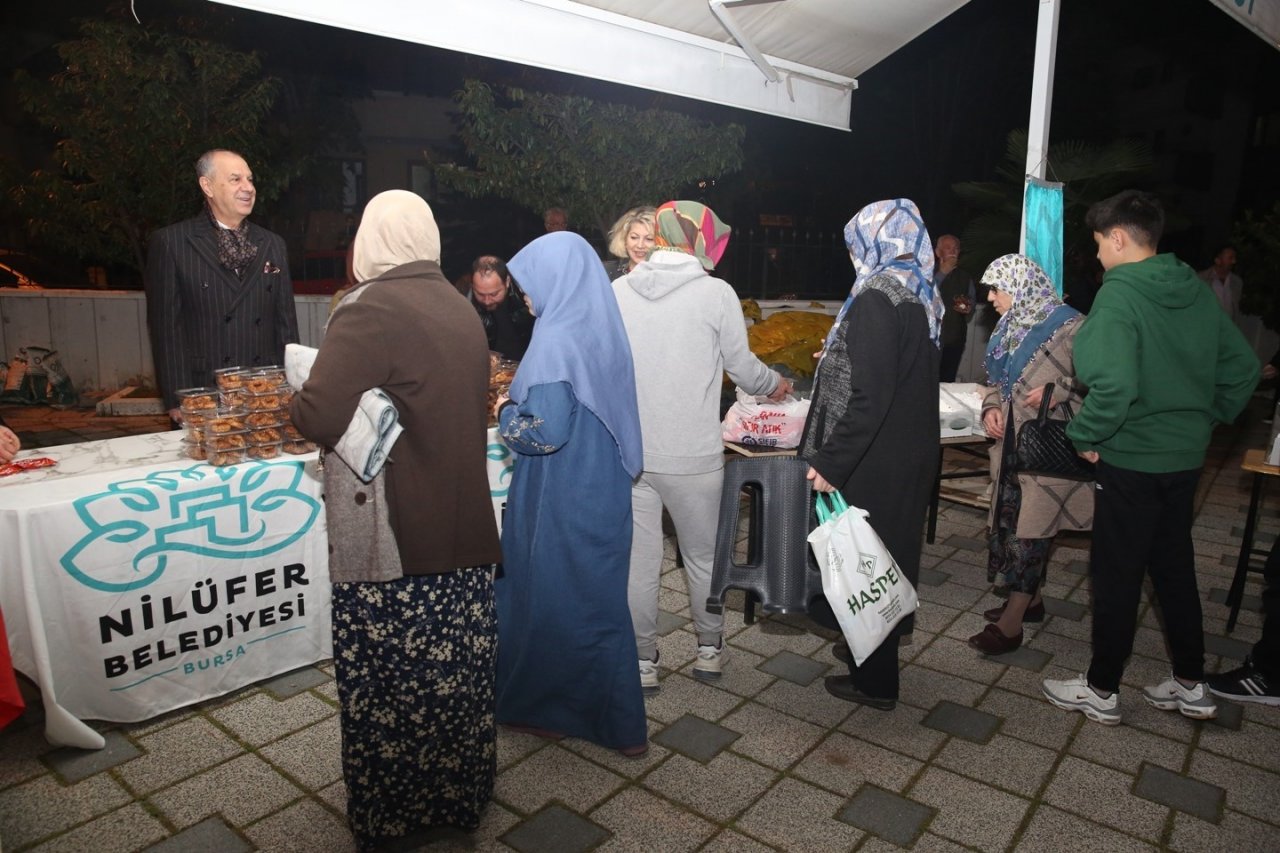 Nilüfer Belediyesi’nden kandil simidi ikramı