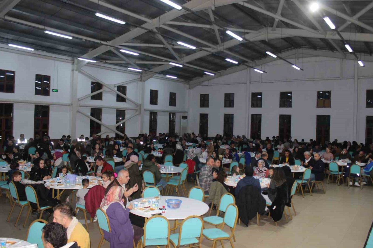 Kaymakam Ünal şehit yakınları ve gazilerle iftarda bir araya geldi