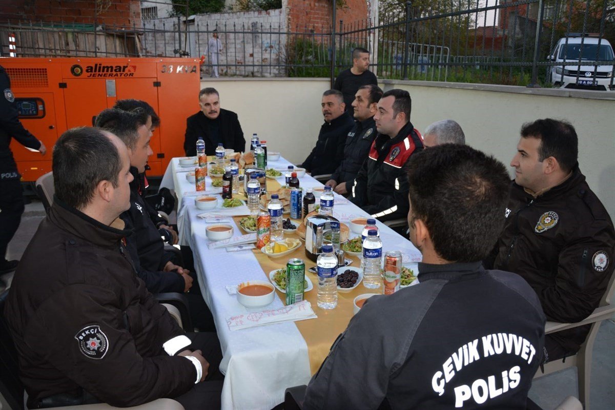 Kaymakam Odabaş, polislerle iftar yaptı