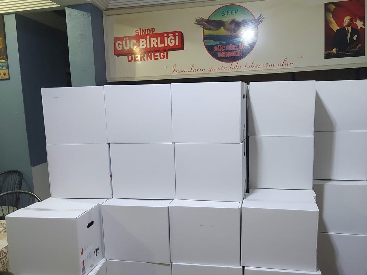 Sinop Güç Birliği Derneği, Ramazan’da bin 250 aileye ulaştı