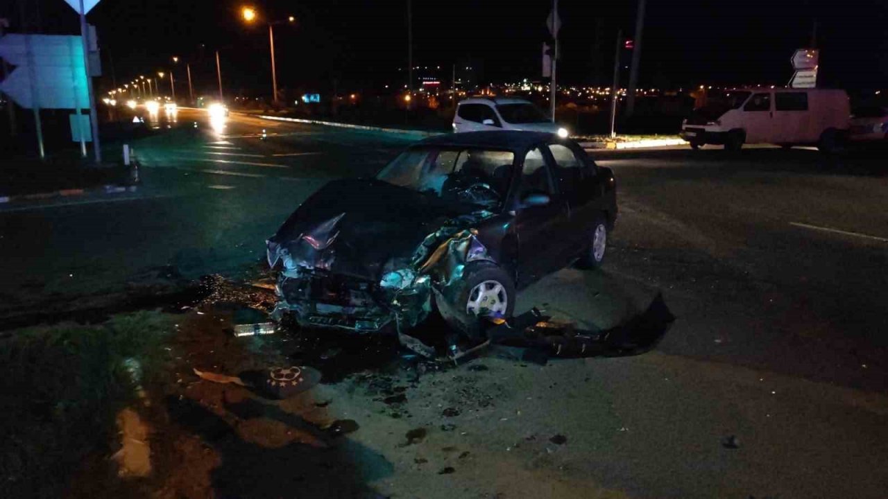 Dikkatsizlik kazaya neden oldu, 5 yaralı