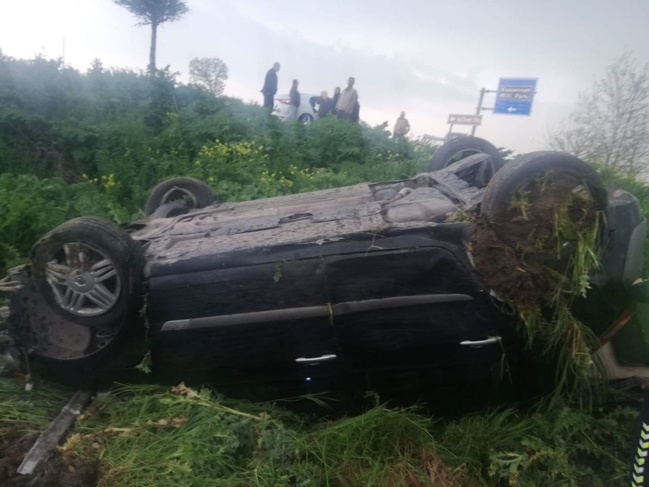 Susurluk-Bandırma otoyolunda trafik kazasında 3 kişi yaralandı