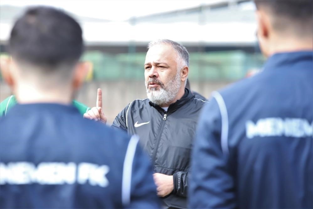 Menemen FK’da Özden Töraydın’la yollar ayrıldı