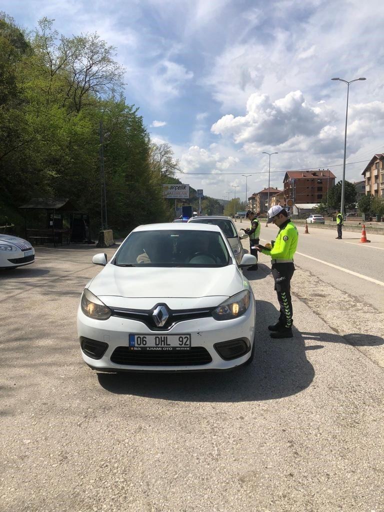Jandarma Trafik ekipleri bayram öncesi denetimleri artırdı