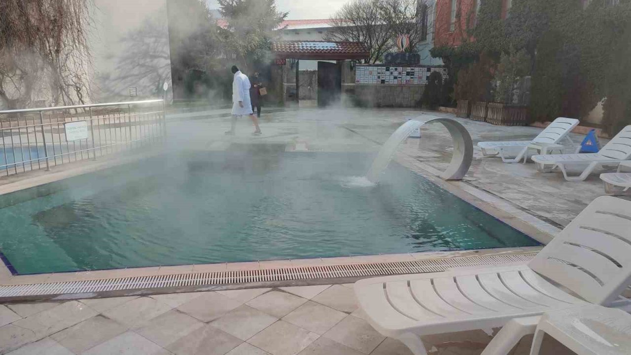 Afyonkarahisar’daki termallerde tatil yoğunluğu