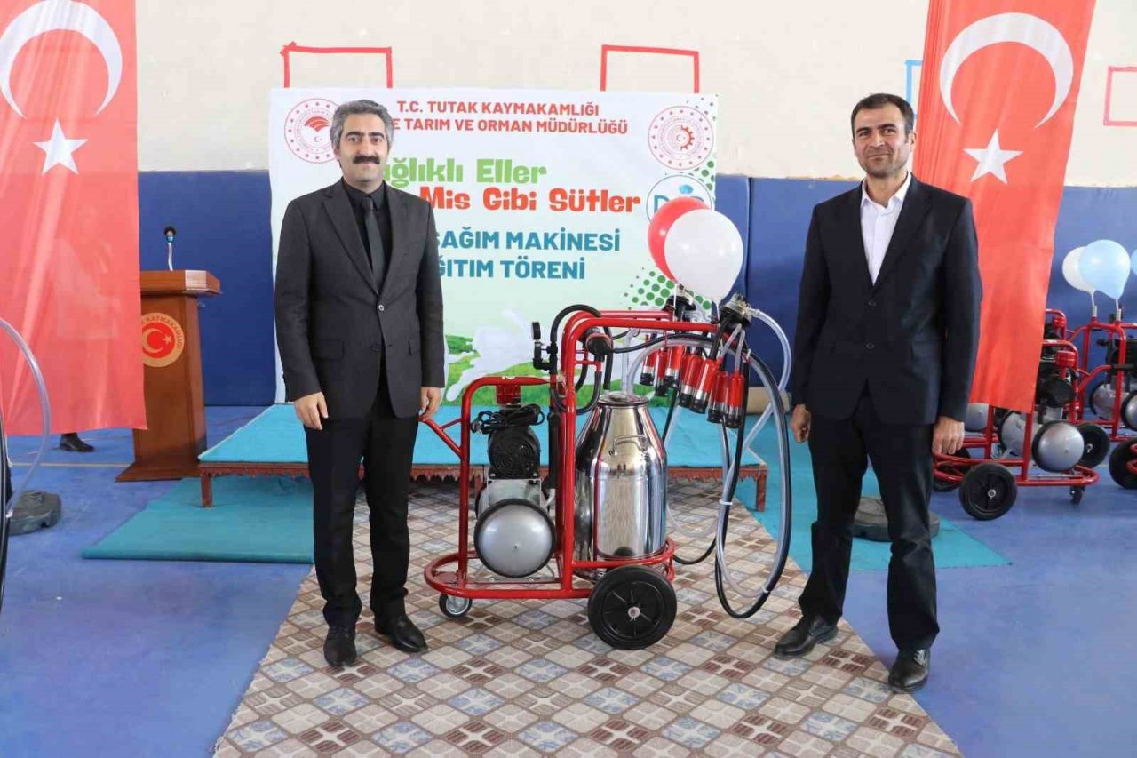 Tutak’ta süt sağım makinesi dağıtımı