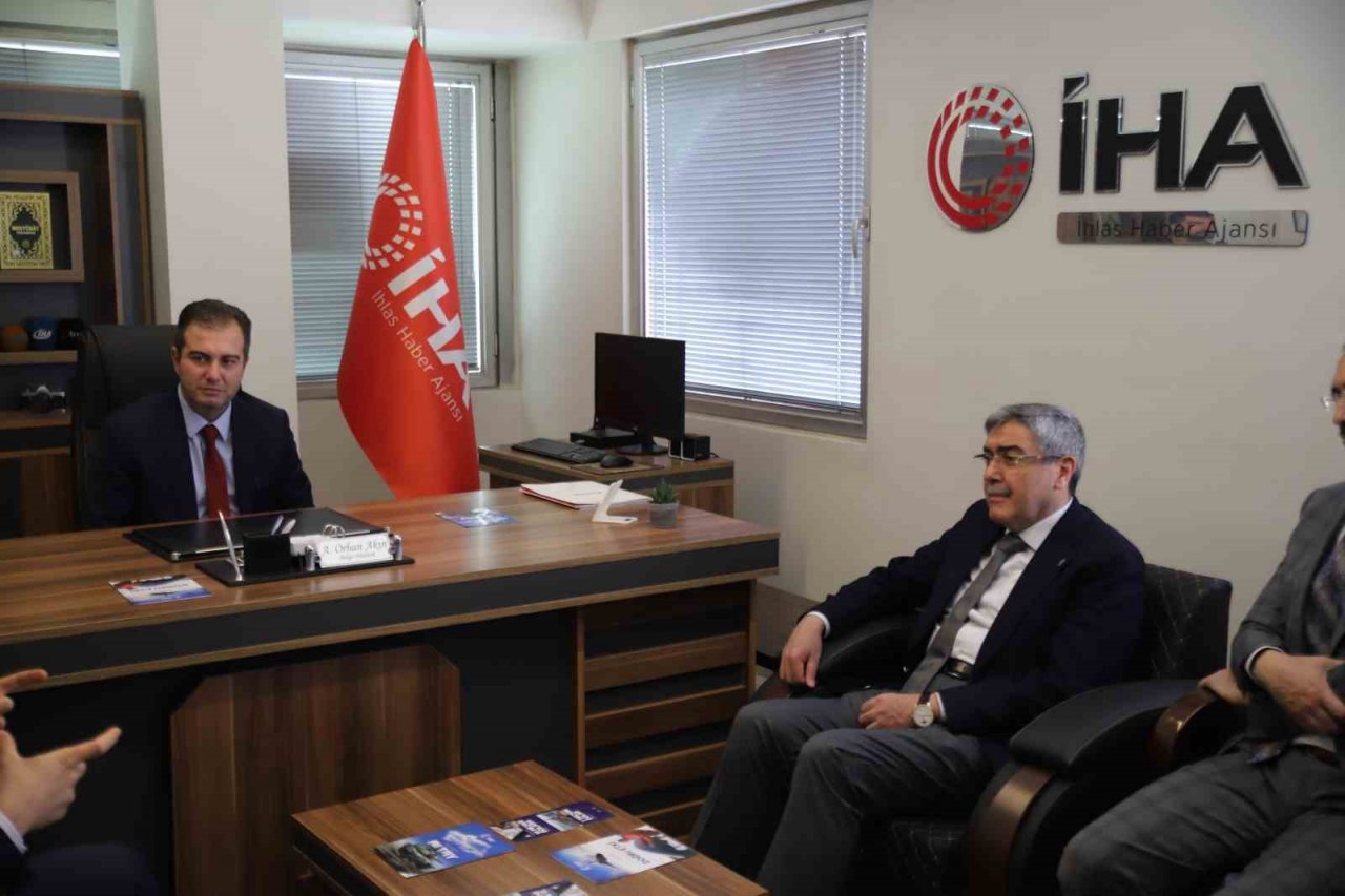 AK Parti adayı Eyup Özkeçeci: "Karşımızda terör destekli 6’lı masa değil, 7’li hatta 8’li masa var"