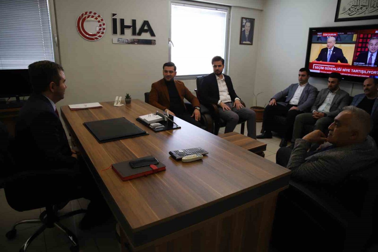 AK Parti adayı Eyup Özkeçeci: "Karşımızda terör destekli 6’lı masa değil, 7’li hatta 8’li masa var"