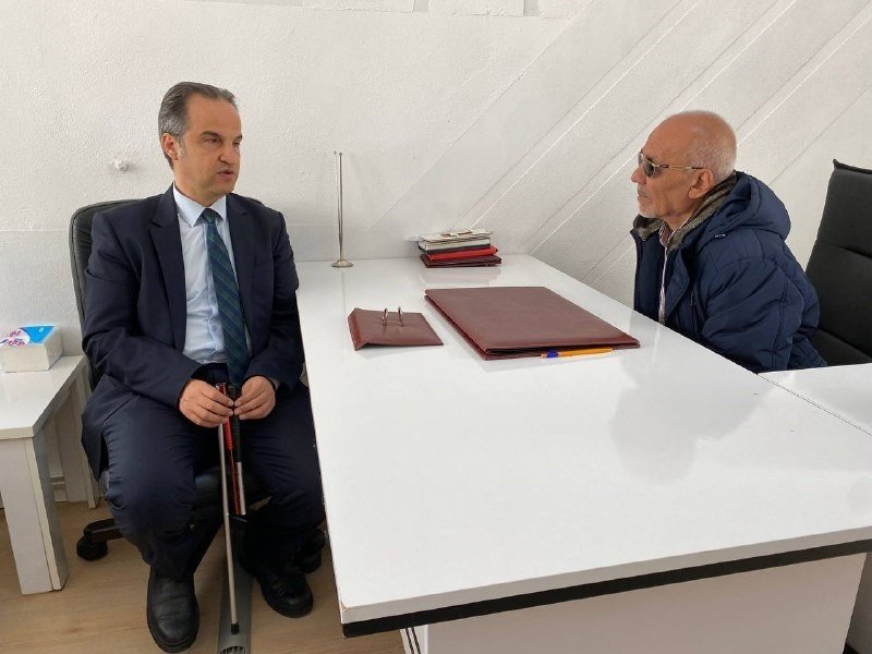 AK Parti’li görme engelli milletvekili adayı Cemal Donat esnaf ve STK’ları ziyaret etti