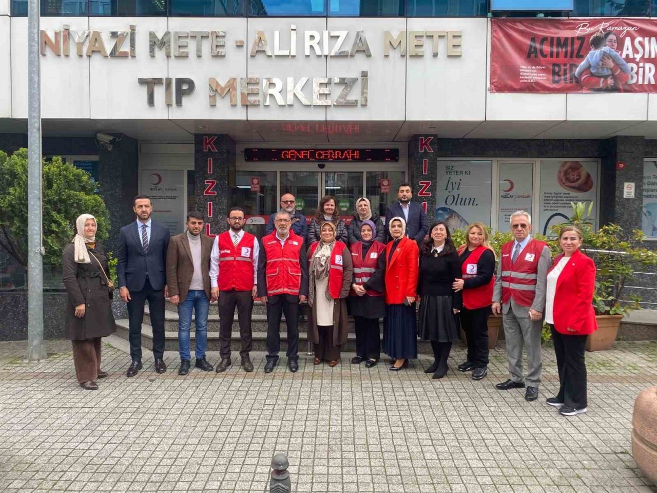 AK Parti İstanbul Milletvekili Adayı Süslü, Kızılay’a kan bağışı çağrı yaptı