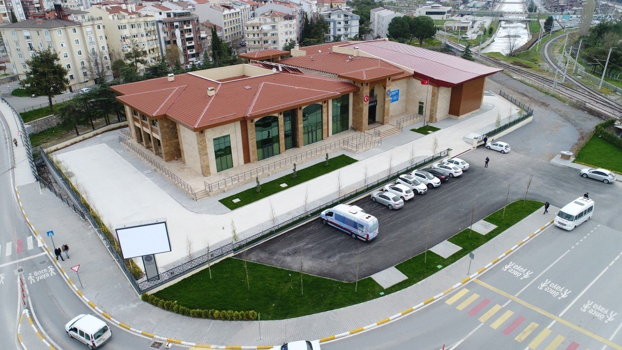 Balıkesir’e gençler için spor yatırımları sürüyor