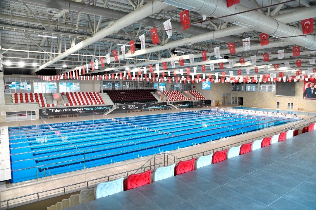 Balıkesir’e gençler için spor yatırımları sürüyor