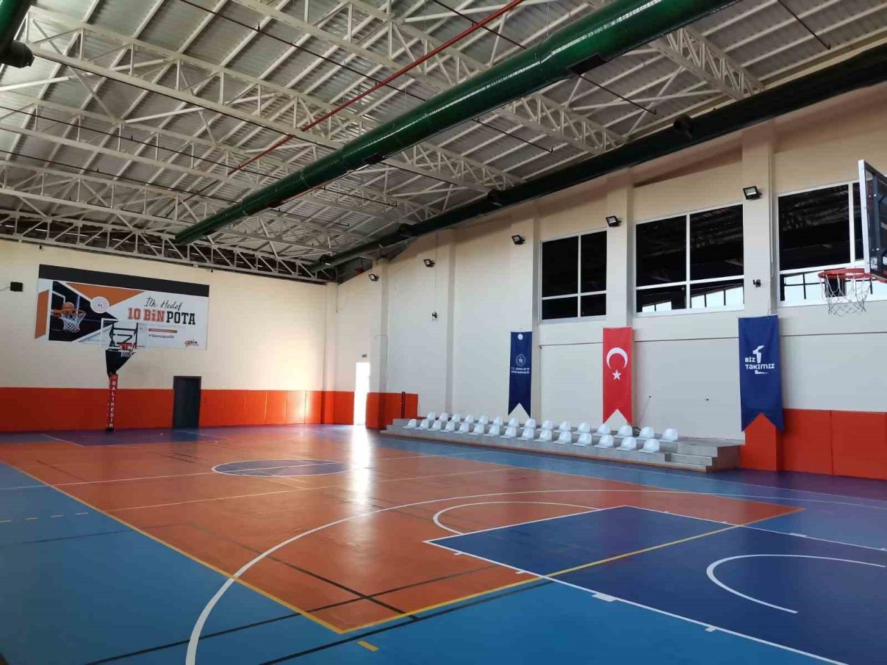 Balıkesir’e gençler için spor yatırımları sürüyor