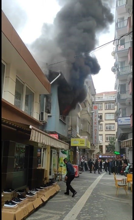 Balıkesir’de çıkan yangın korkuttu