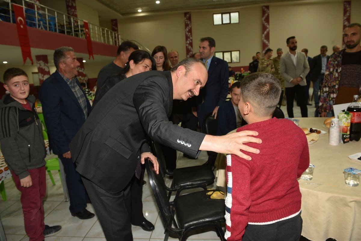 Sason’da bin kişi iftarda bir araya geldi
