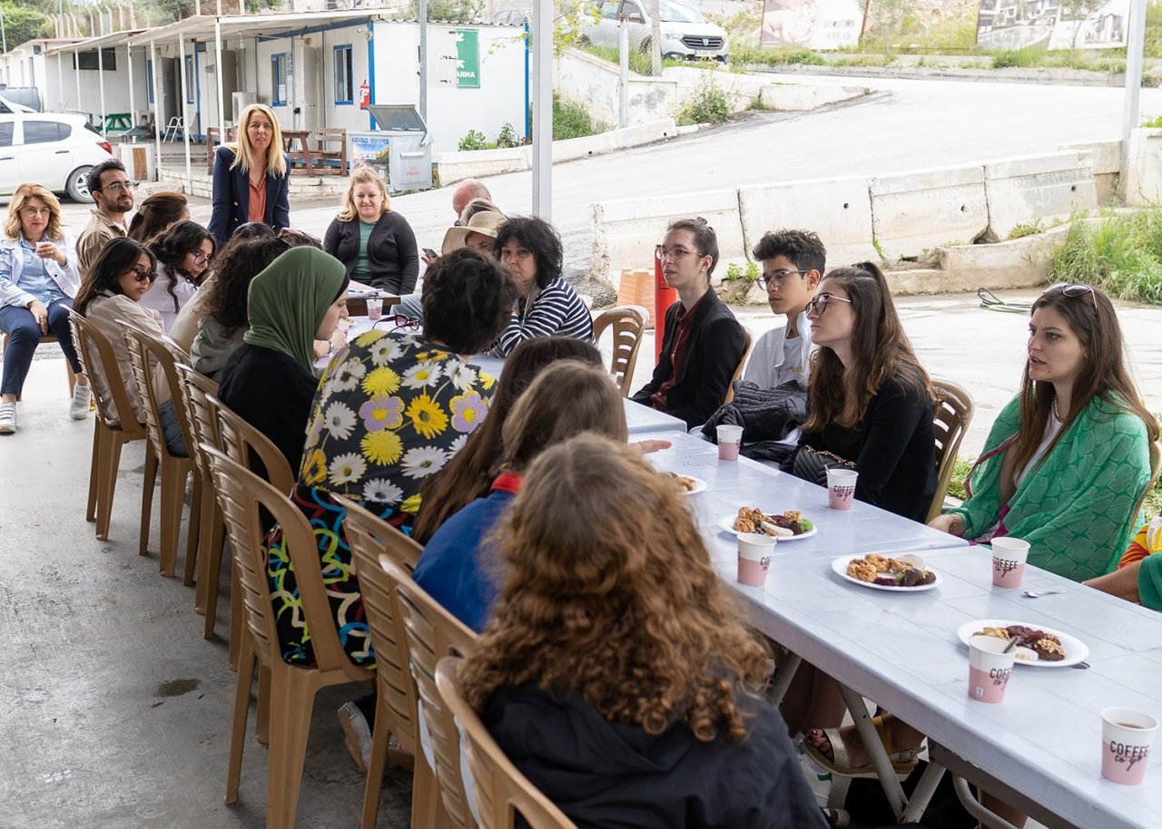 Kuşadası Belediyesi Temizlik İşleri Müdürlüğü Erasmus öğrencilerini ağırladı