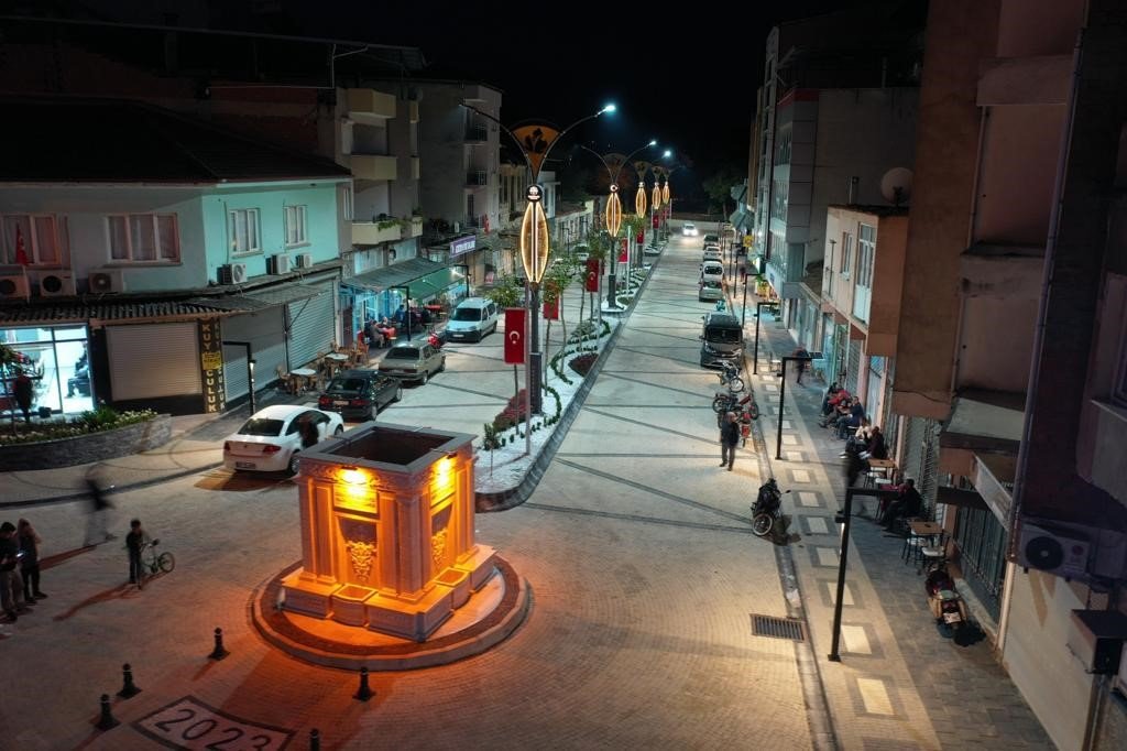 Germencik Belediyesi sokak düzenlemelerine devam ediyor