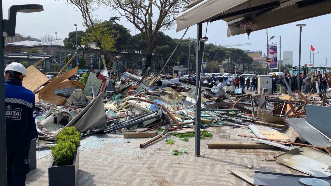 Üsküdar’daki ruhsatsız işletme yıkıldı