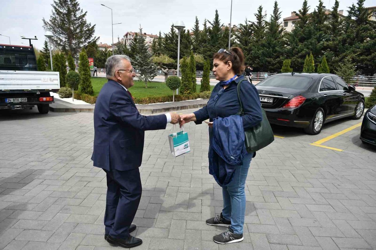Bayram öncesi kolonyalar Başkan Büyükkılıç’tan