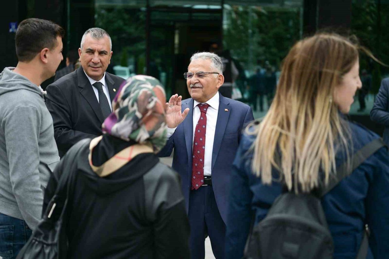 Bayram öncesi kolonyalar Başkan Büyükkılıç’tan