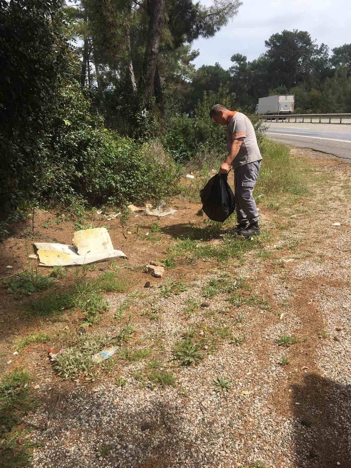 Kemer’de bayram temizliği