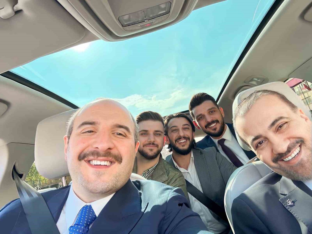 Bakan Varank ve Talus TOGG kamerasına poz verdi