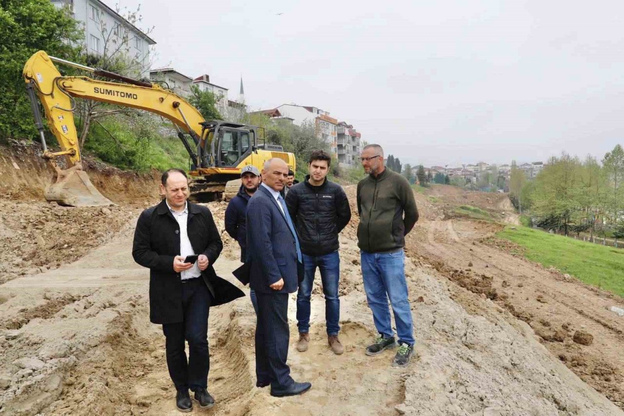 Başkan Söğüt, ilçe trafiğini rahatlatacak projeyi yerinde inceledi