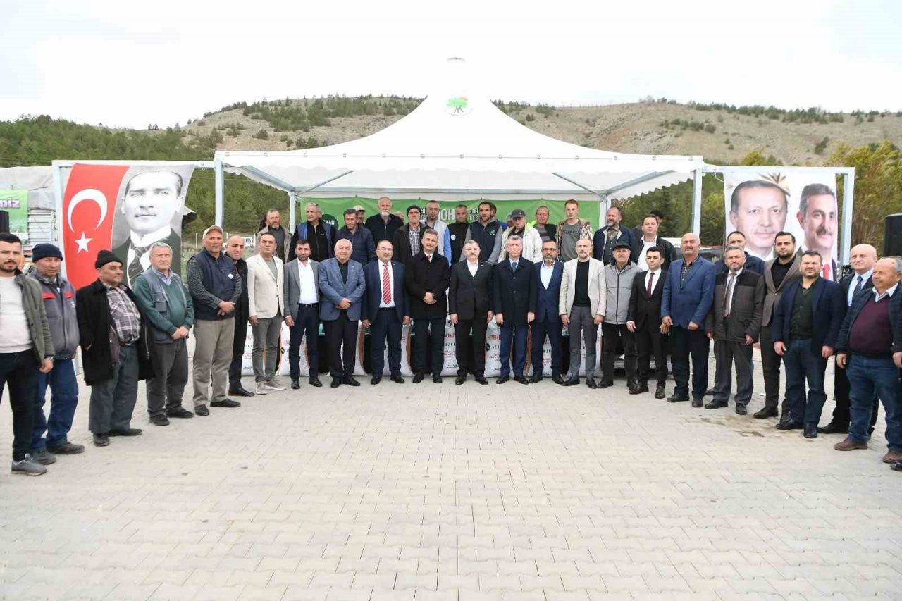 Mamak Belediyesinden çiftçilere tohum desteği