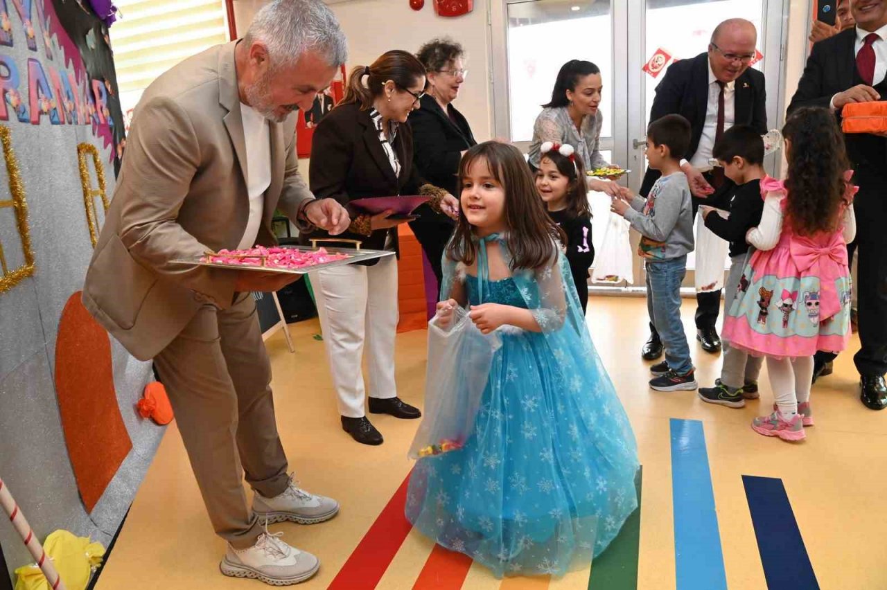 Başkan Şükrü Sözen belediye personeliyle bayramlaştı