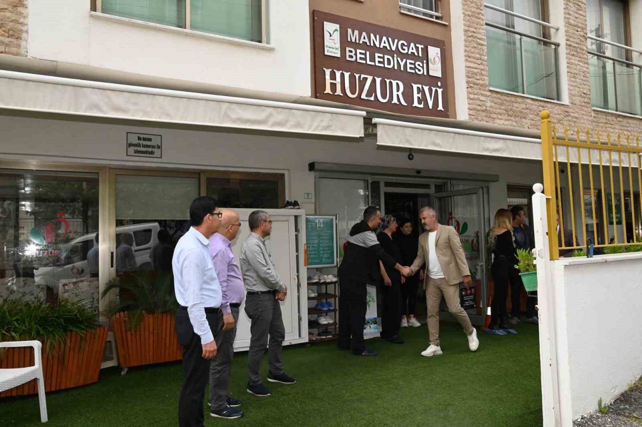 Başkan Şükrü Sözen belediye personeliyle bayramlaştı