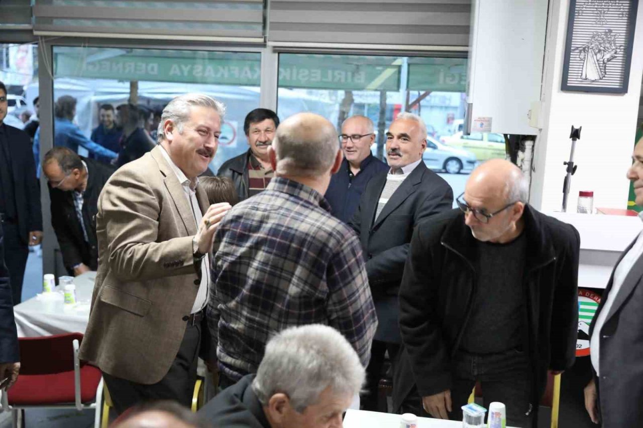 Başkan Palancıoğlu, Birleşik Kafkasya Derneği’nde depremzedelerle bir araya geldi