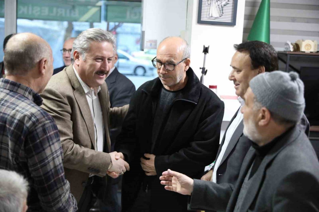 Başkan Palancıoğlu, Birleşik Kafkasya Derneği’nde depremzedelerle bir araya geldi