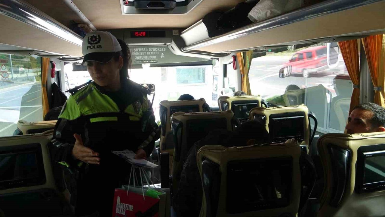 Bayram trafiğindeki araç sürücüleri uyarıldı