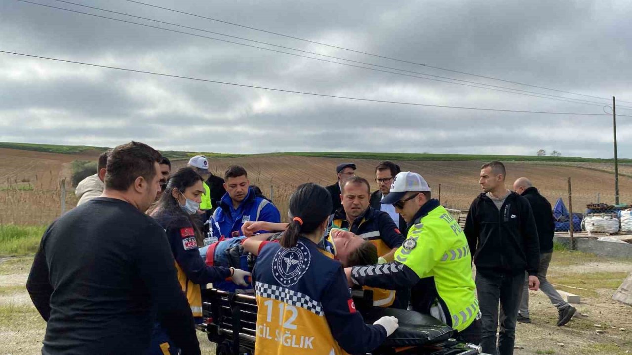 Otomobil iş yeri duvarına çarptı, sürücü yaralandı