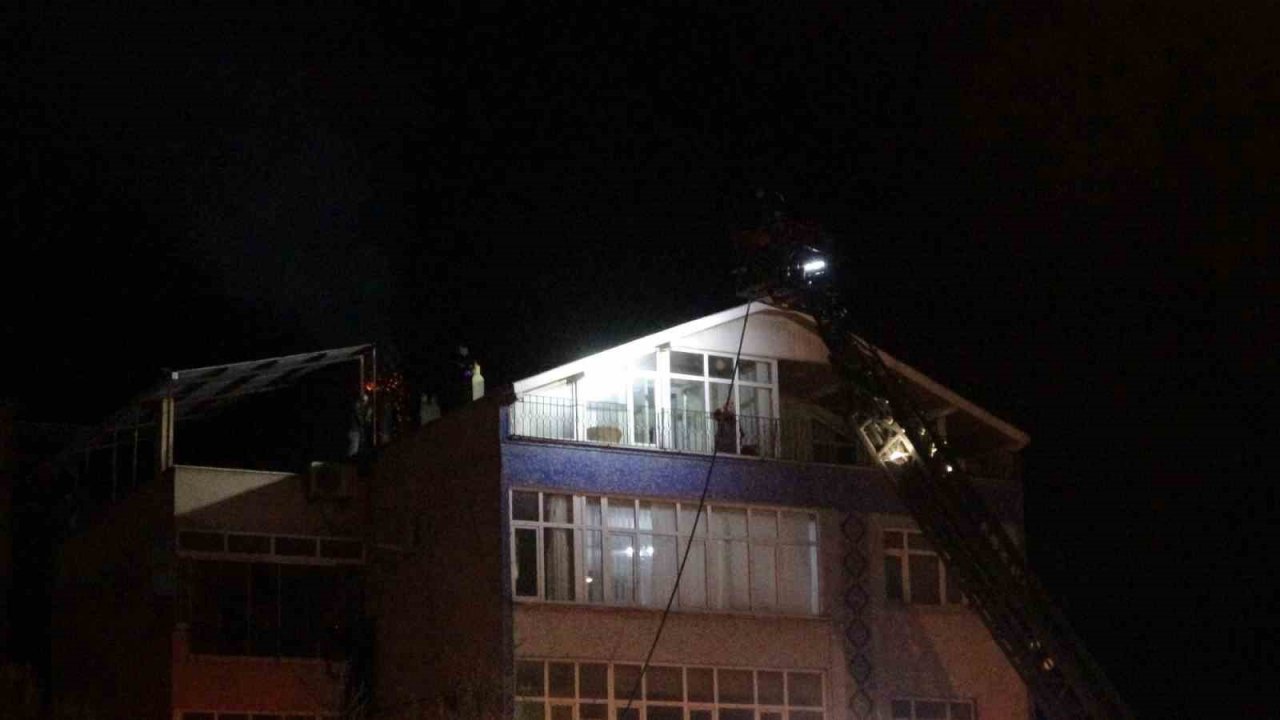 Fırının bacasında yangın