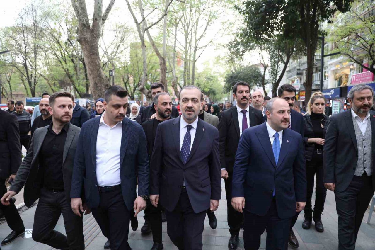 Bakan Varank ve Talus TOGG kamerasına poz verdi