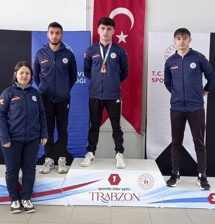 SUBÜ öğrencisinden altın madalya