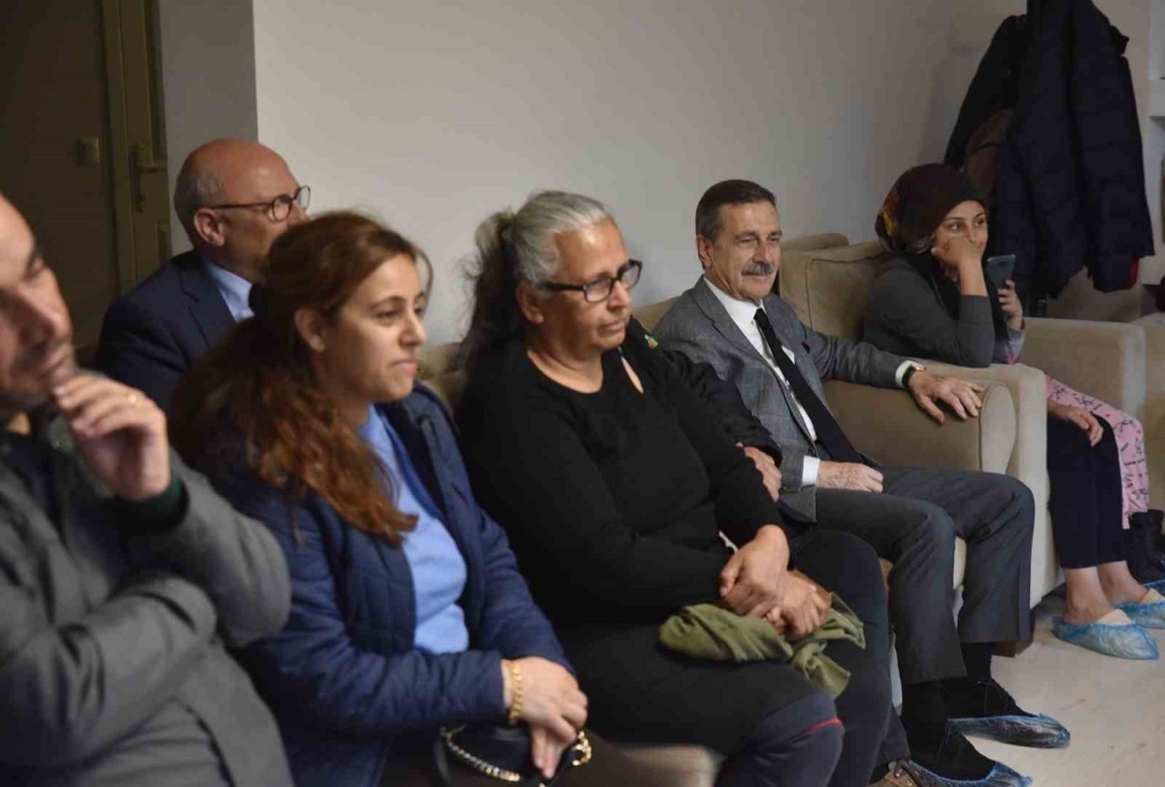 Özgür Özel, Tepebaşı’nın konuğu depremzedelerle buluştu