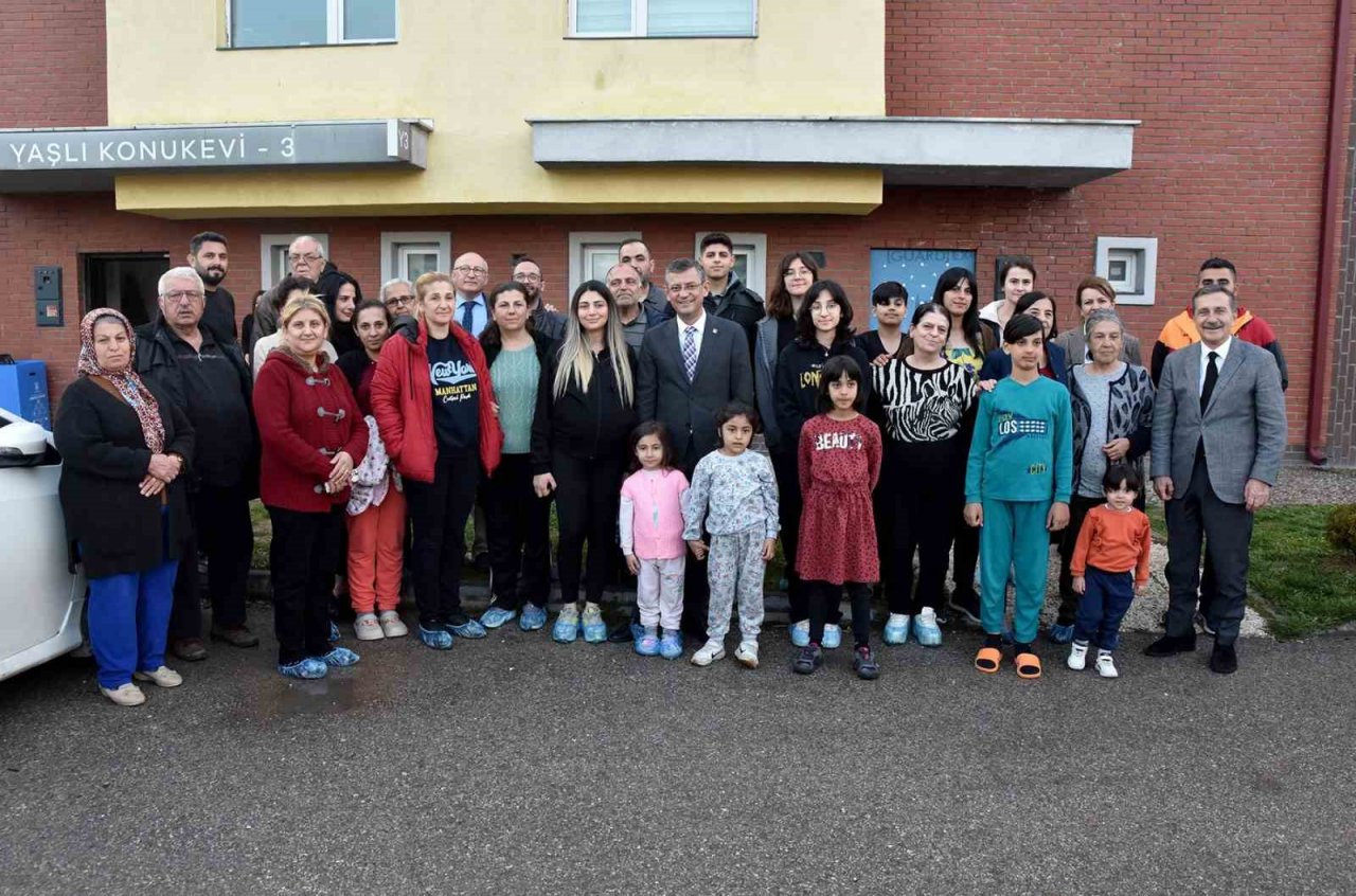 Özgür Özel, Tepebaşı’nın konuğu depremzedelerle buluştu