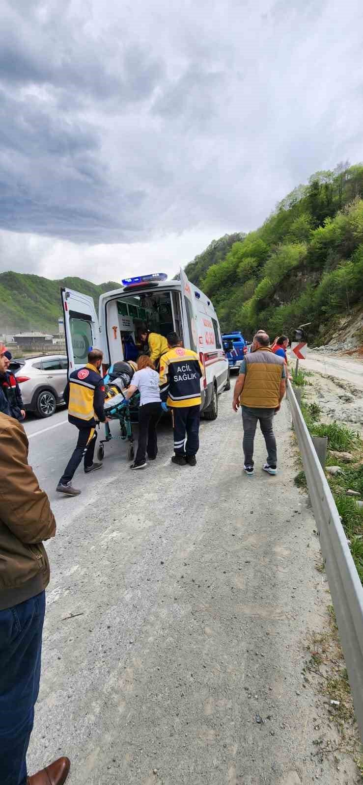 Trabzon’da trafik kazası: 3 yaralı