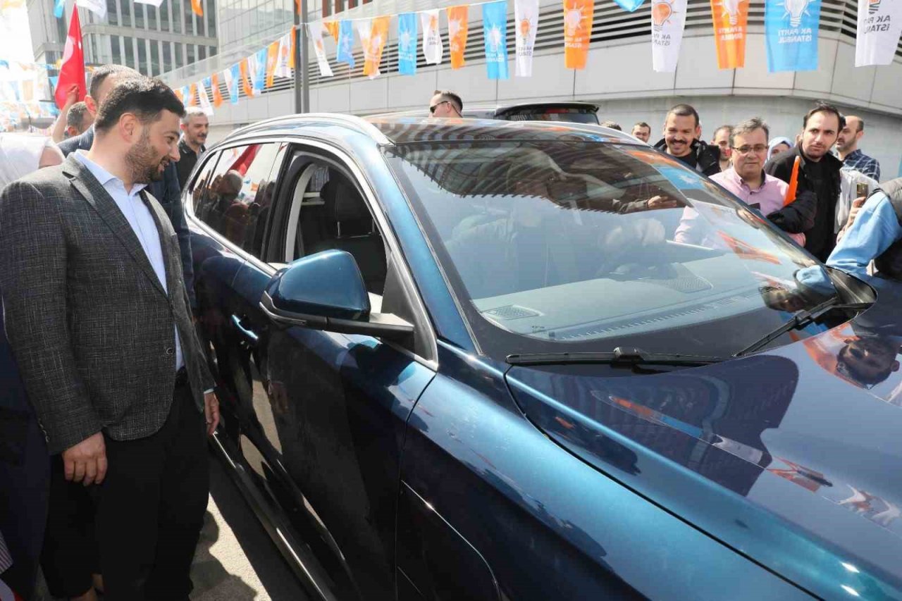 Kağıthanelilerden Türkiye’nin gururunu Togg’a yoğun ilgi