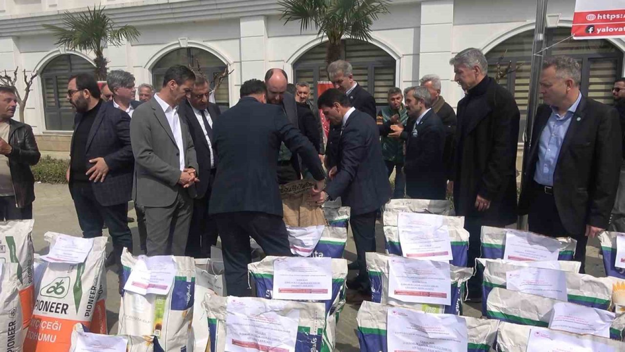 Yalova’da çiftçilere ayçiçeği tohumu dağıtıldı
