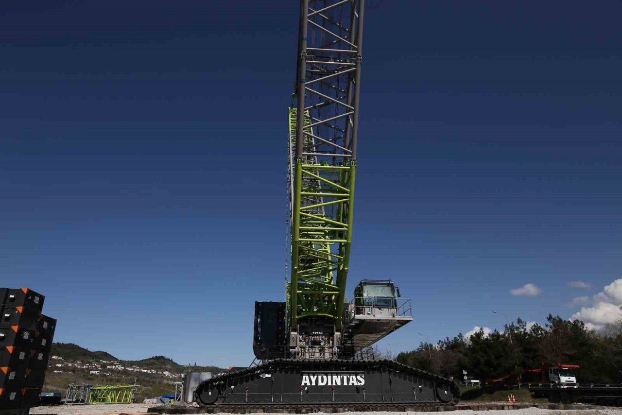 Türkiye’nin milli projelerini bu dev vinç kaldıracak