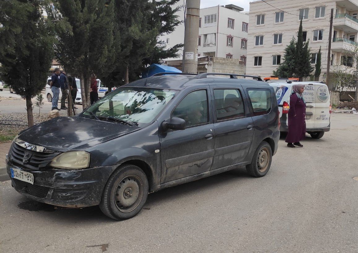 İki otomobil çarpıştı: 1 yaralı